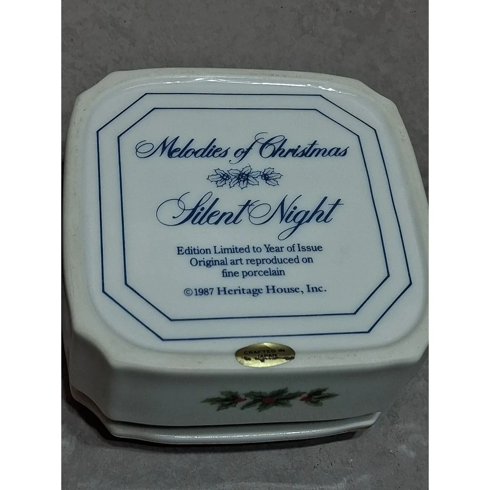 Heritage House Porcelain Music Box Melodies of Christmas Silent Night Ed. 1987